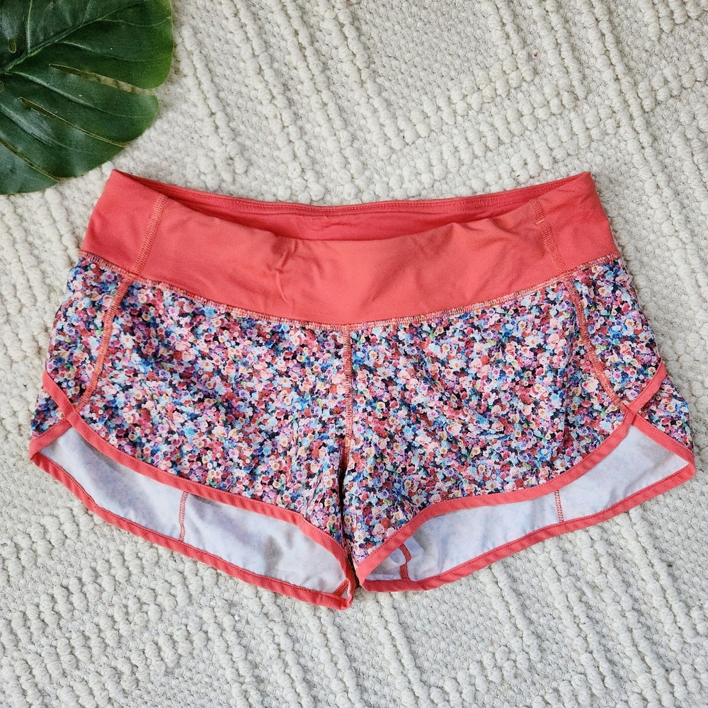 Lululemon 🪷 Speed Shorts Size 8 2.5" Inseam Prism Petal Multi Atomic Red